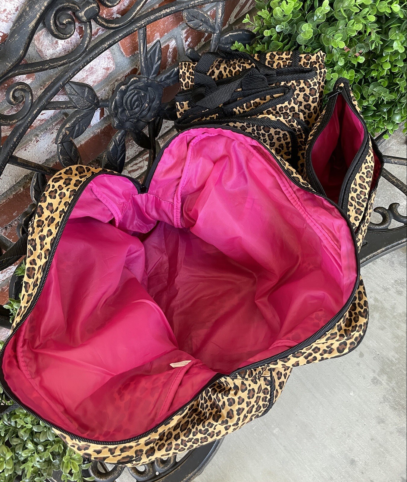 Vintage Weekender Travel Bag W/Cosmetic Pouch & Garment Bag; Cheetah Print/Black