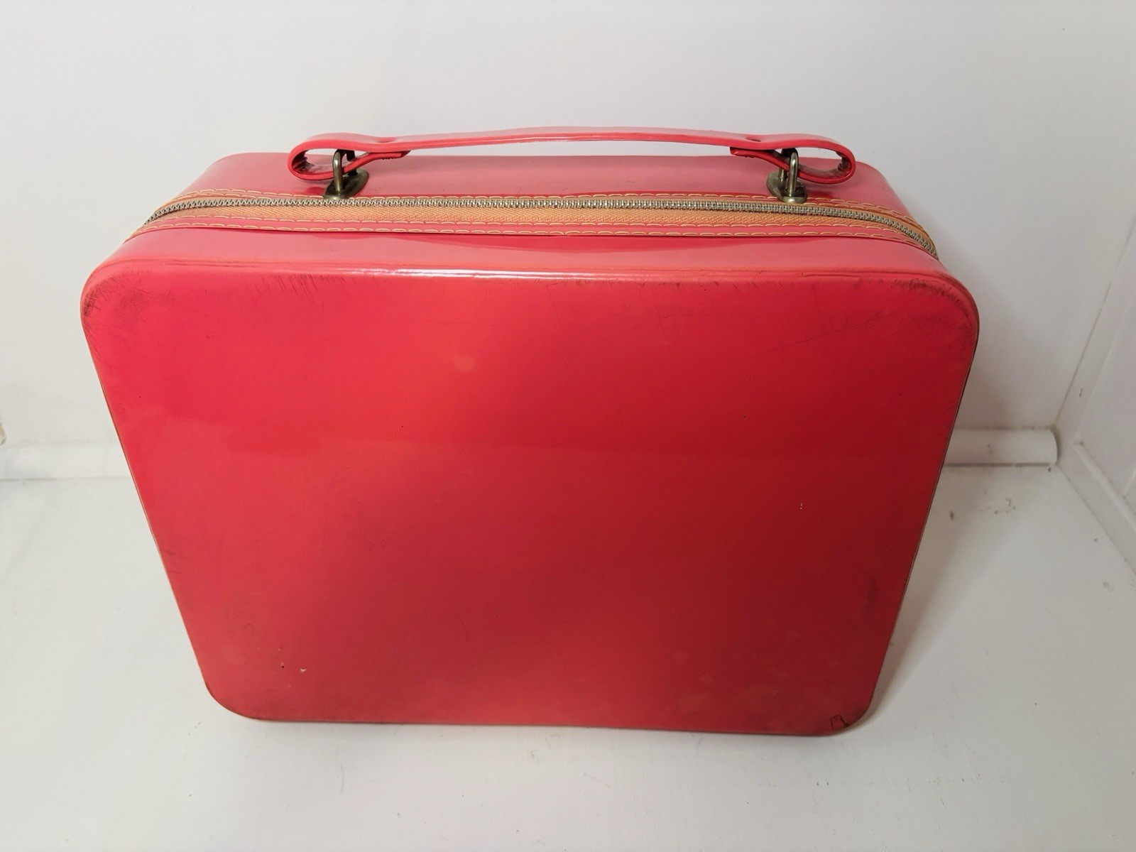 Vintage 60s-70s Keene PKG. Bubble Gum Pink Small Patent Suitcase Travel Case Mod