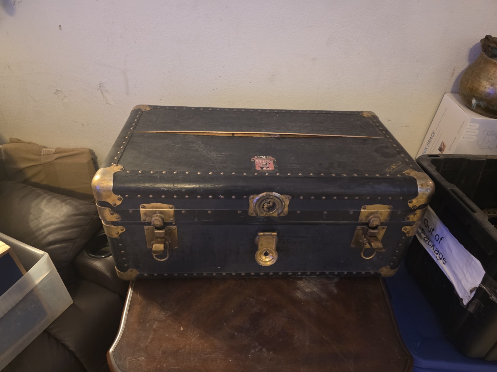 Wheary True Vintage Black Hard Trunk Metal Hardware 1900s Over 100L Heavy-Duty
