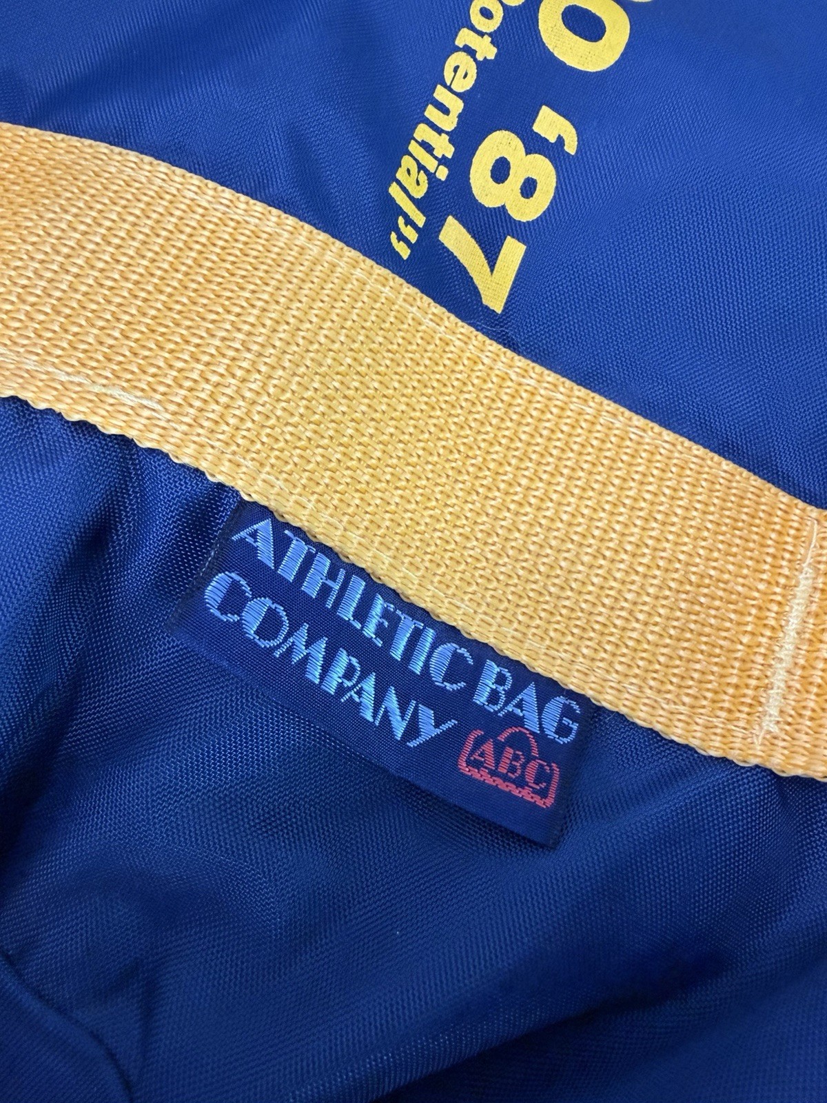 Vtg 1987 APWA Chicago Convention Duffel Bag Athletic Bag Co Blue Yellow 15″