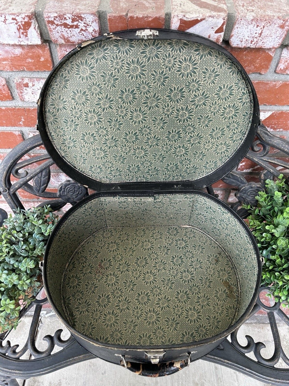 Vintage Hat Box Luggage; Black W/Green Floral Inter; Leathr Hndl/Slvrtone Clasps