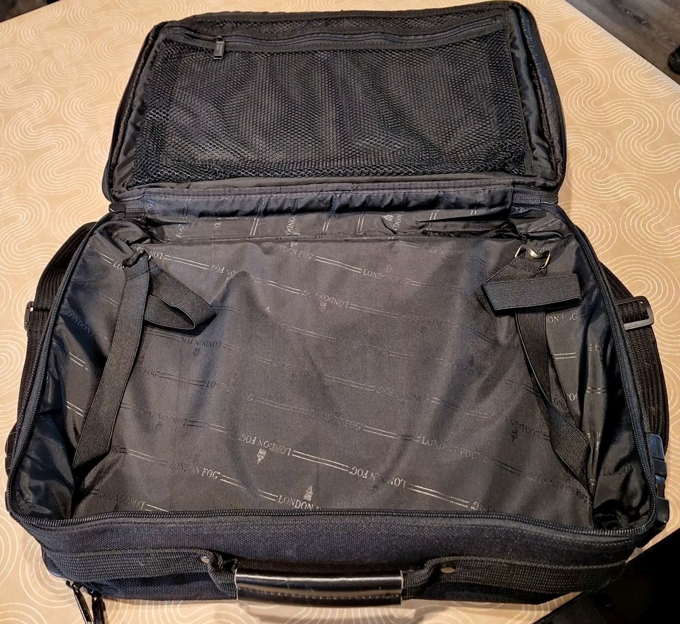 London Fog Black Computer Overnight Travel Luggage Bag w/ Strap