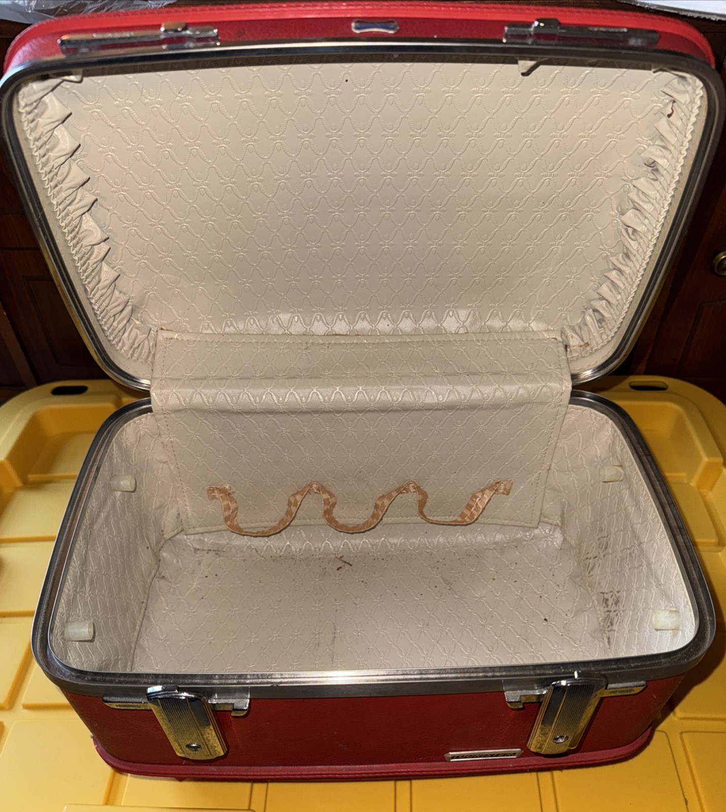 Vintage American Tourister “Tiara” Red Makeup Luggage Cosmetic Case
