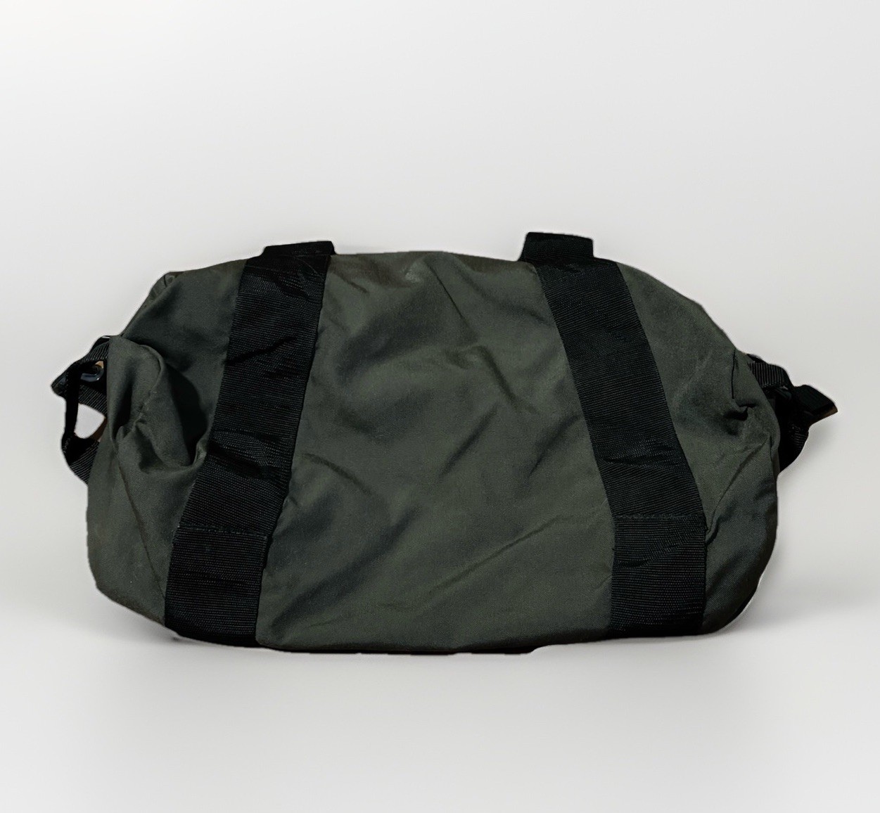 Late 80’s- Early 90’s Vintage Made In USA Eddy Bauer Medium Duffle Bag