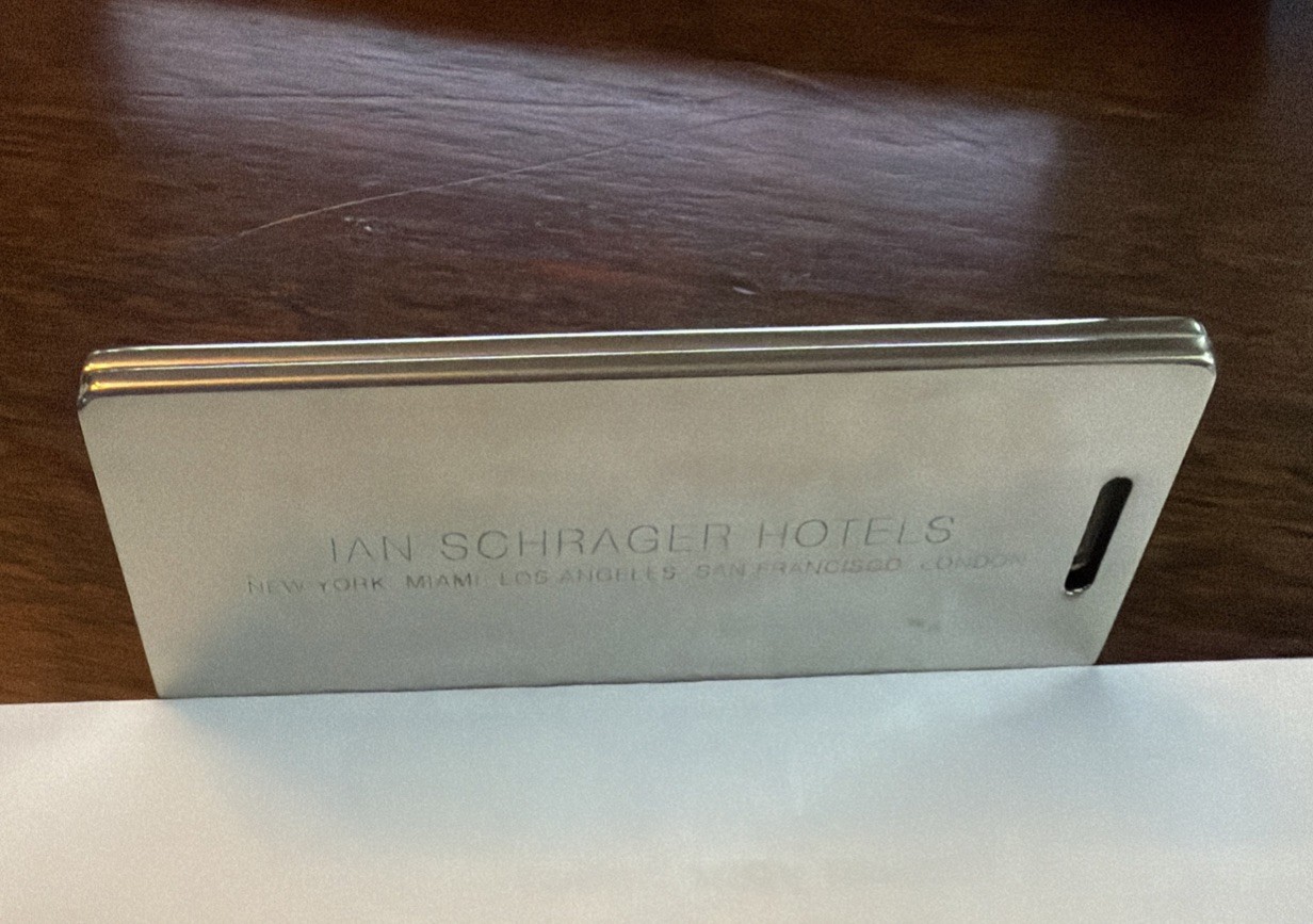 Ian Schrager Hotels Luggage Tag Keychain Gold Metal Los Angeles New York Rare
