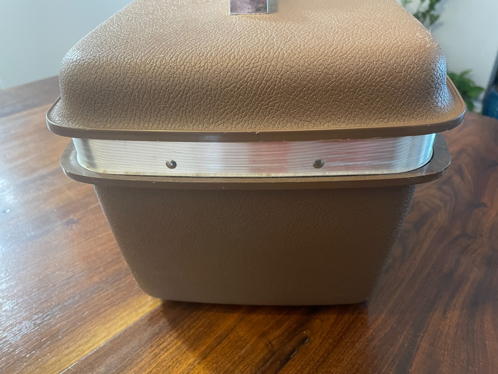 VTG Samsonite Train Case Montbello II Brown Luggage Case No Mirror or Tray