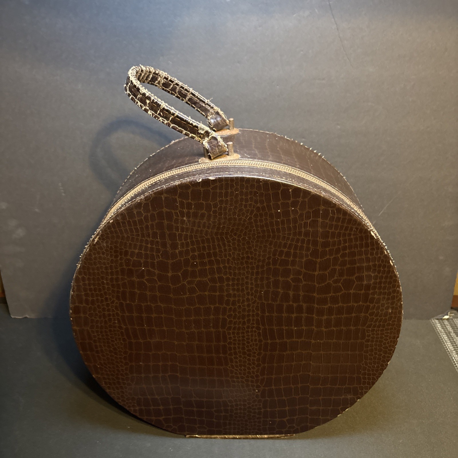 Antique Vintage Suitcase Round Hat Box Train Hard Case Faux Alligator
