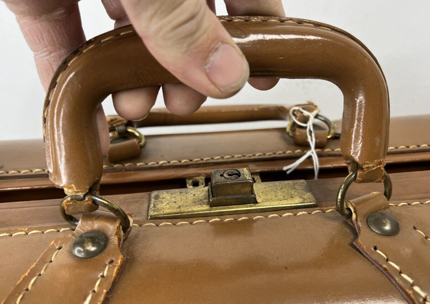 Vintage Top Grain Leather Cowhide Brown Luggage Suitcase NO Key Clean 21x14x6.5″
