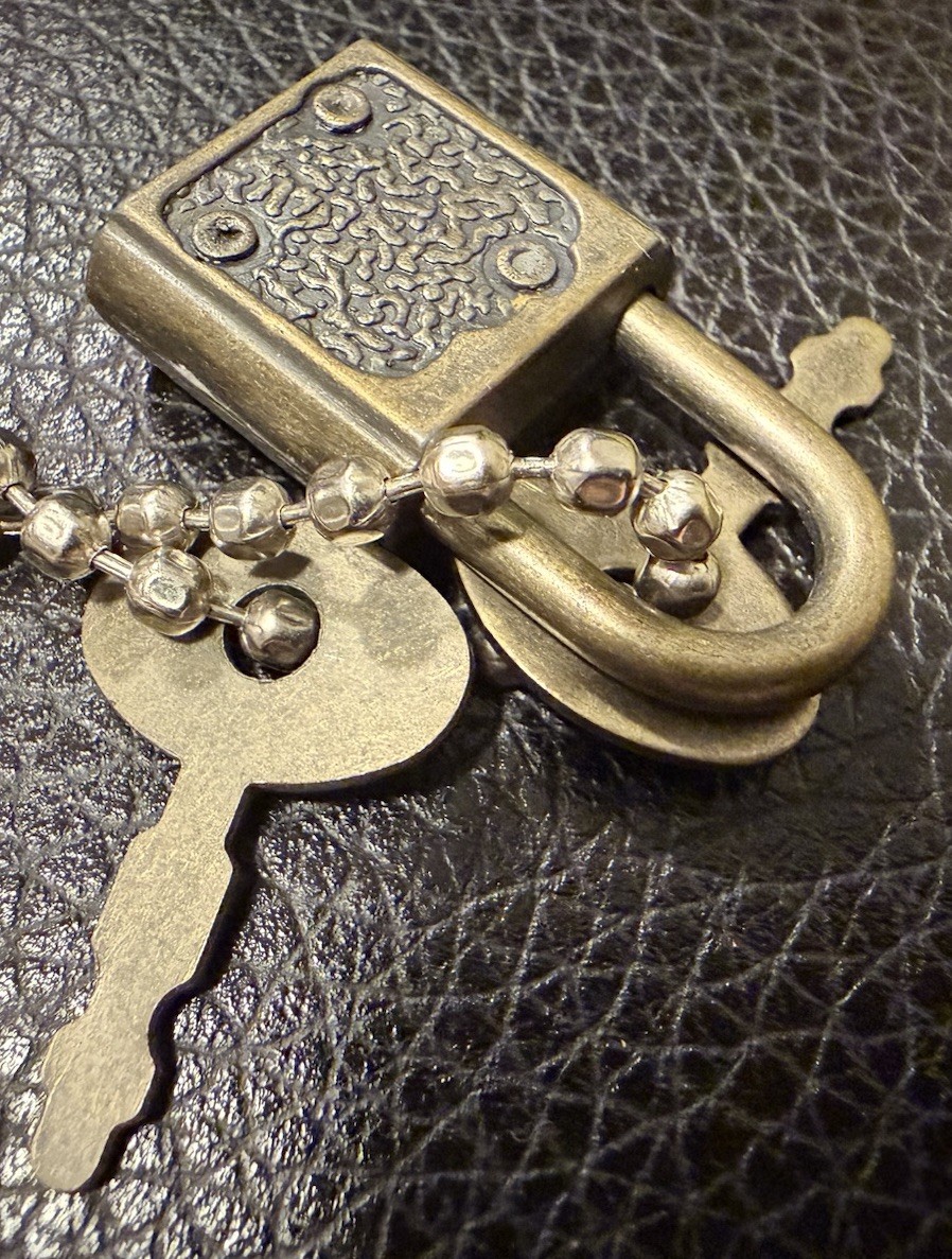 Vintage Unused American Tourister Luggage Lock with TWO Keys & ID Tag Set