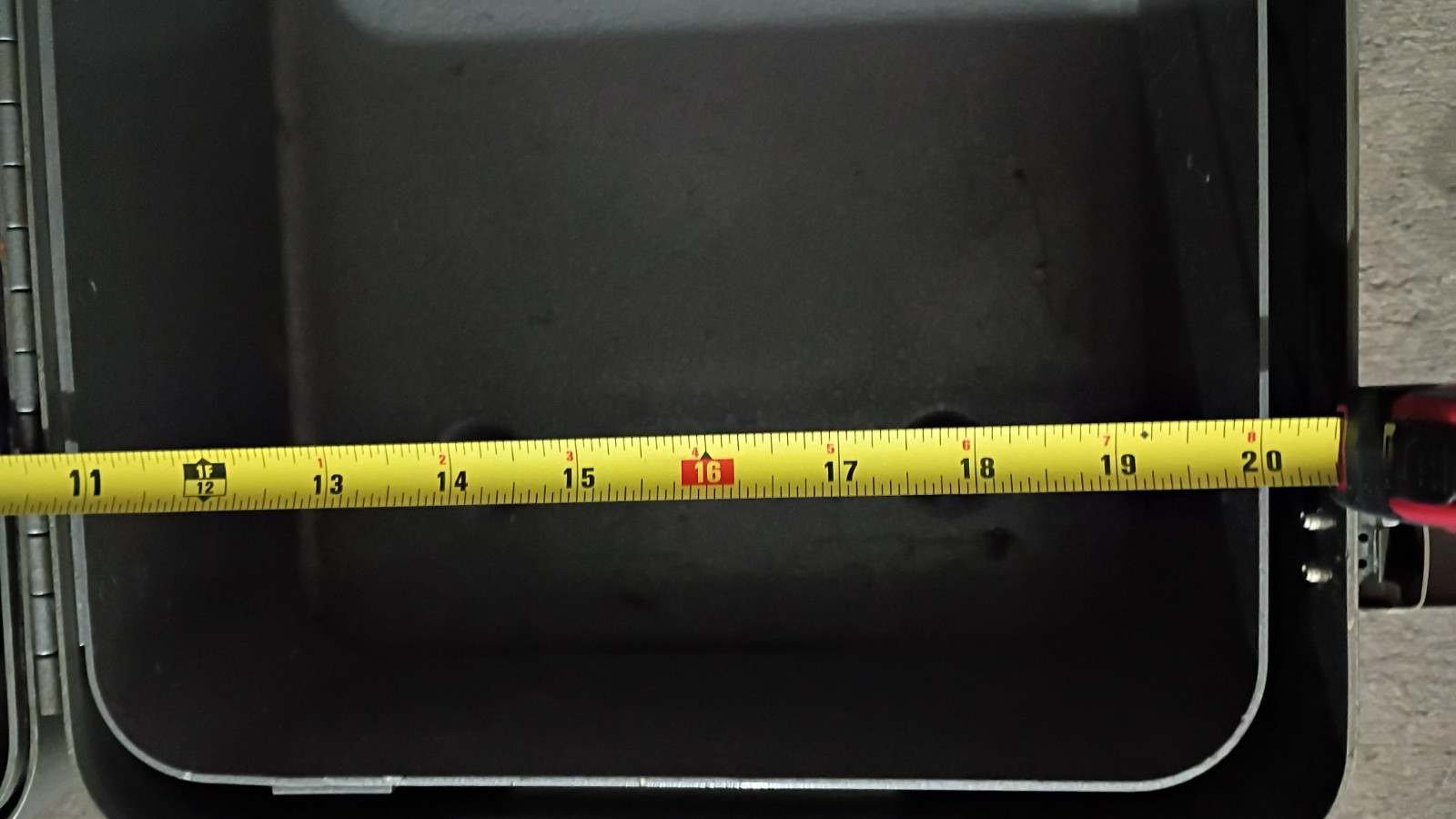 vintage metal suitcase 18″x 9″x 6″
