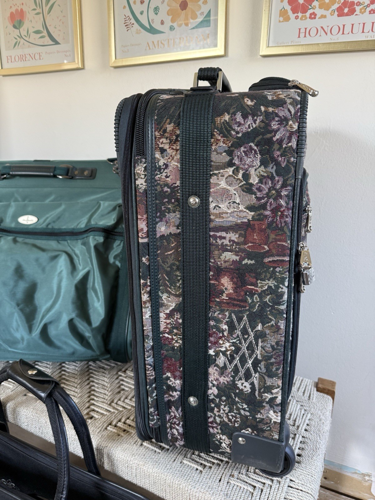 🍊Vintage Lot of 4 Atlantic Suitcase/Bags Floral Tapestry w/ Wheels Garment More