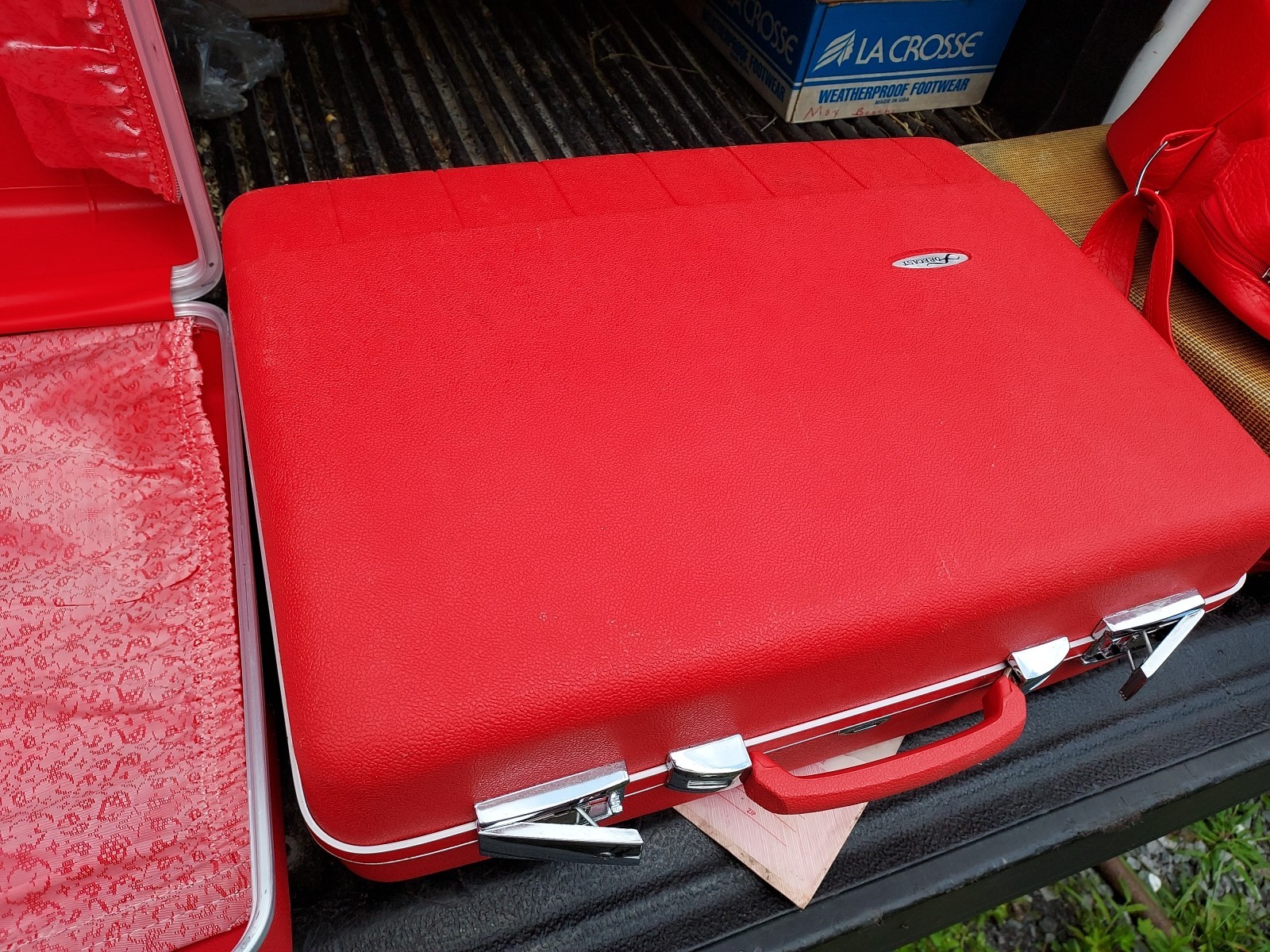 3pc Vtg Sears forecast Hard shell Suitcase/Luggage W/keys