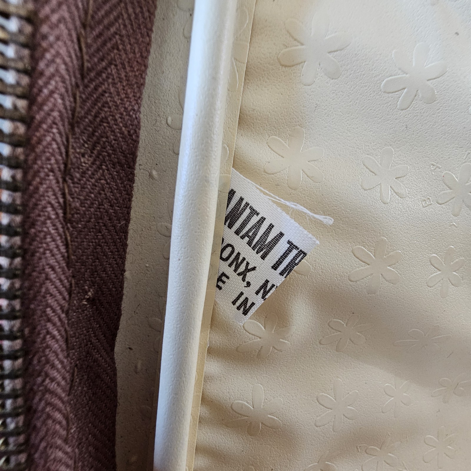 Vintage Bantam Retro Carry on Suitcase Travelbag Brown