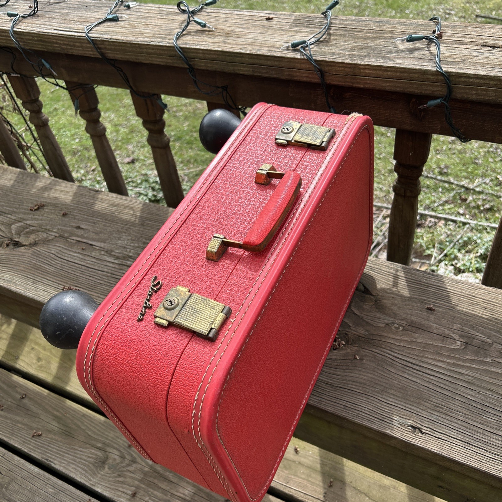 Rare Vintage RETRO RED STARLINE SUITCASE With Feet 1950-60s Hippie End Table