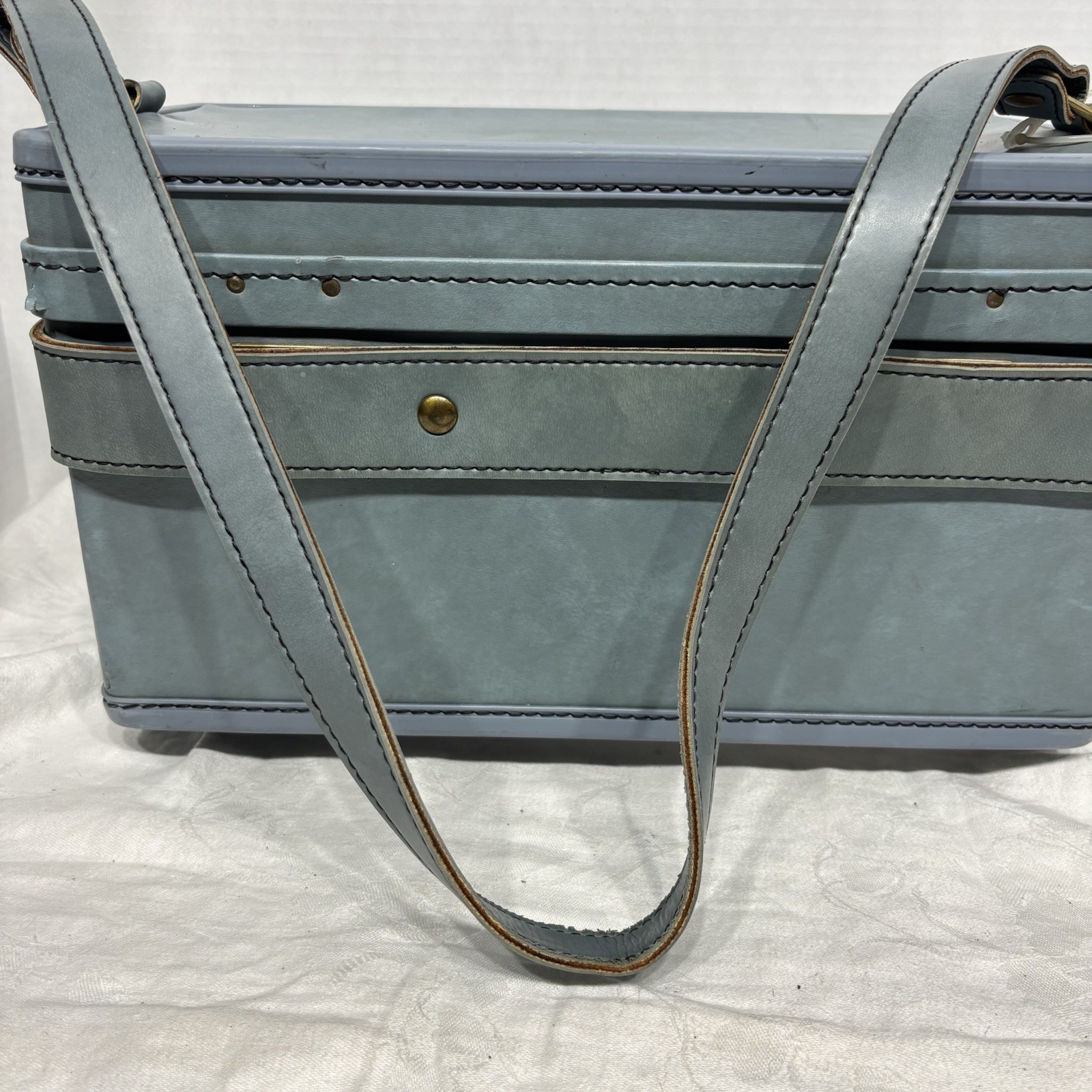 VINTAGE HARTMANN Luggage Leather Overnight Cosmetic Hard Case Travel Bag Blue