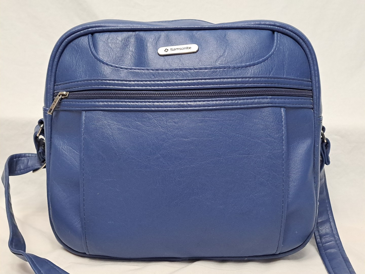 Vintage Samsonite 1970’s Travel Luggage Carry On Shoulder Bag Royal Blue EUC