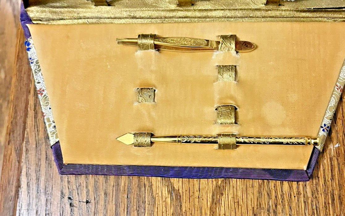 Antique Griffon Purple Moiré Travel Kit, Pre-Owned