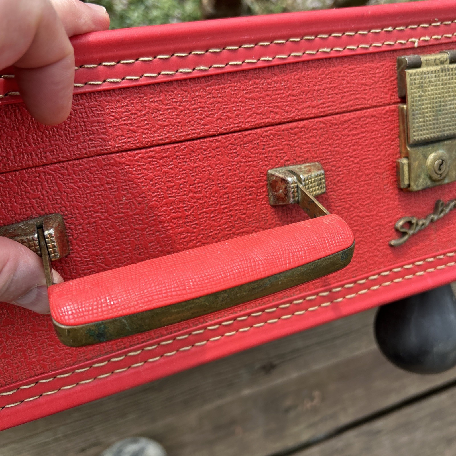 Rare Vintage RETRO RED STARLINE SUITCASE With Feet 1950-60s Hippie End Table