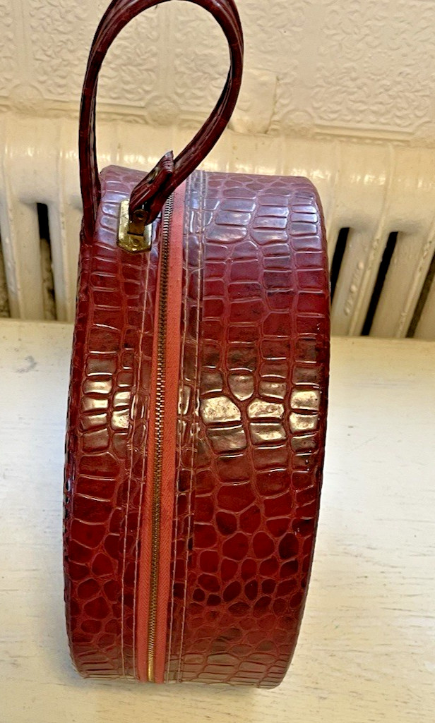 Keene Suitcase Textured Alligator Red Burgundy Round Vintage Suitcase Travel