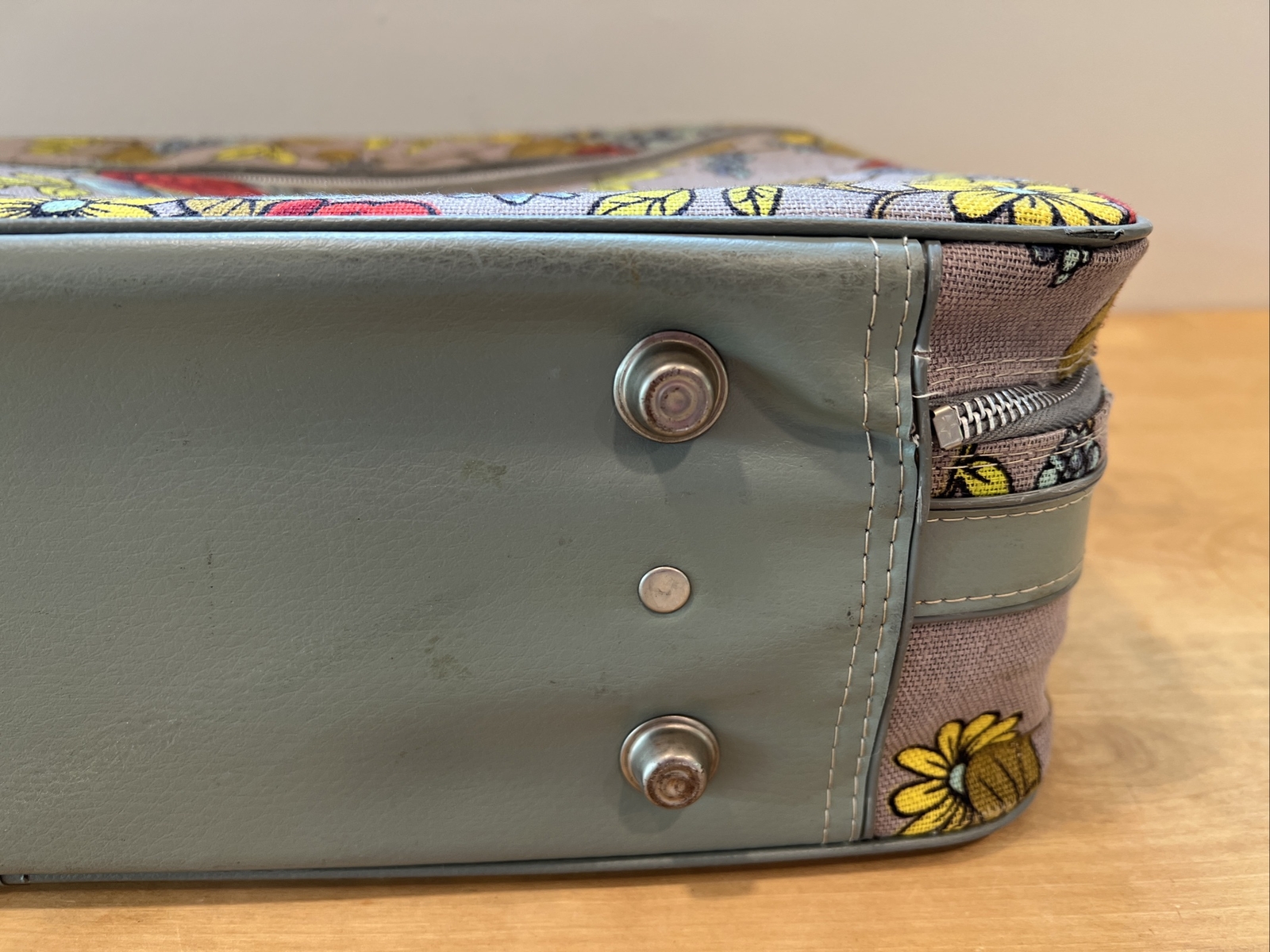 Vintage Flower Power Retro Suitcase Luggage 60s-70’s BoHo Hippee