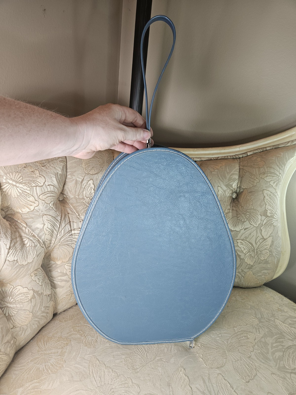 Vintage Suitcase Oval Train Case Carry On Bag Blue Mid Century Egg Shape 1960’s