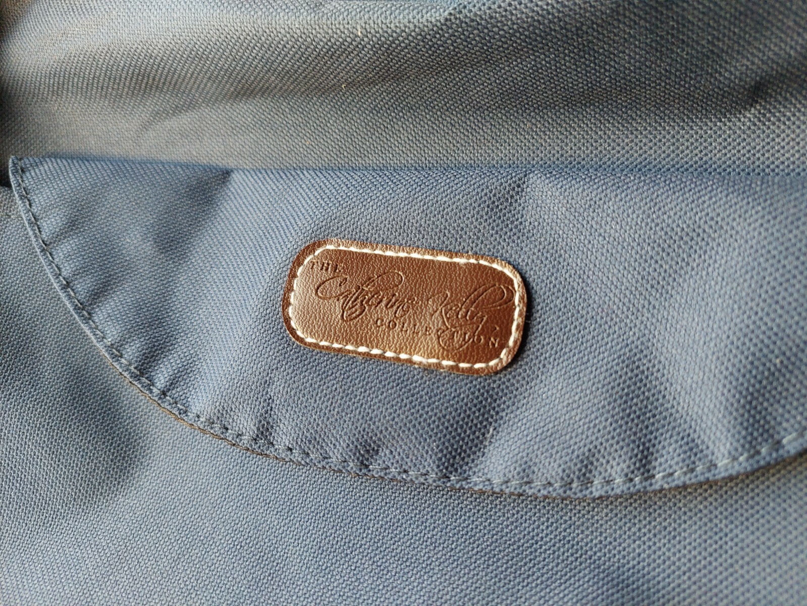 VINTAGE CATHERINE KELLY CANVAS CARRY- ON TRAVEL CASE. W/SHOULDER STRAP.