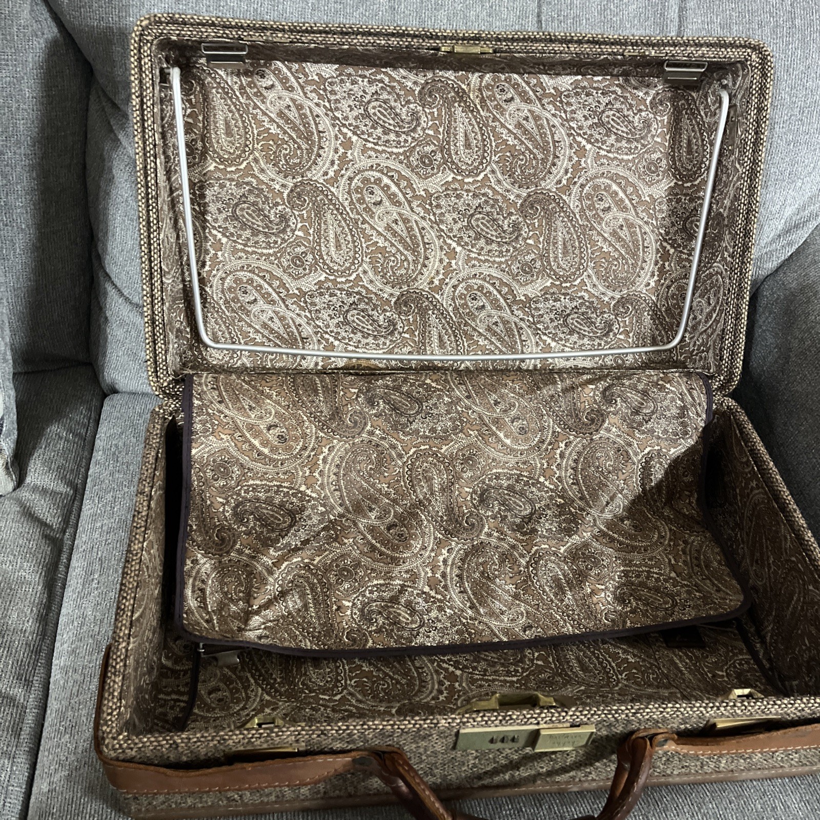 Vintage Hartmann Luggage Tweed Leather Suitcase With 4 Hartmann Hangers