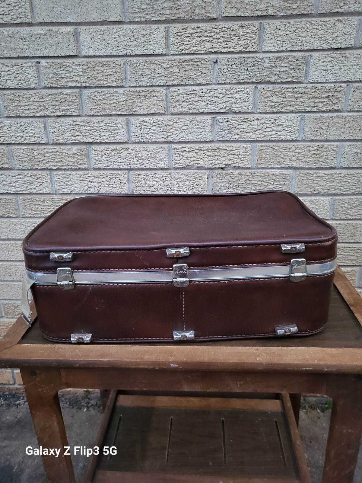 USA Ventura Vintage Suitcase Combination Lock Black leather 26 x 20 x 9.5 11 lbs