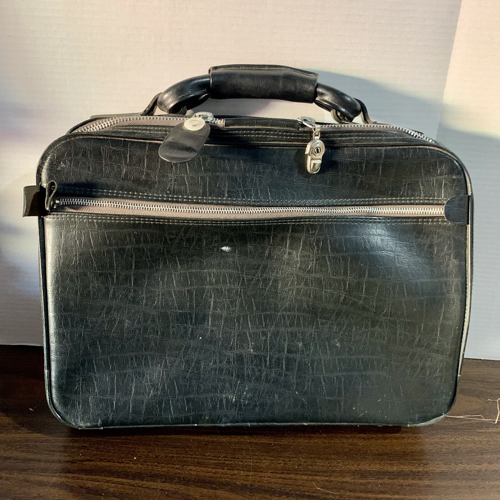 Vintage Peter’s Bag Corp Bantam Travelware Black Overnight Suitcase