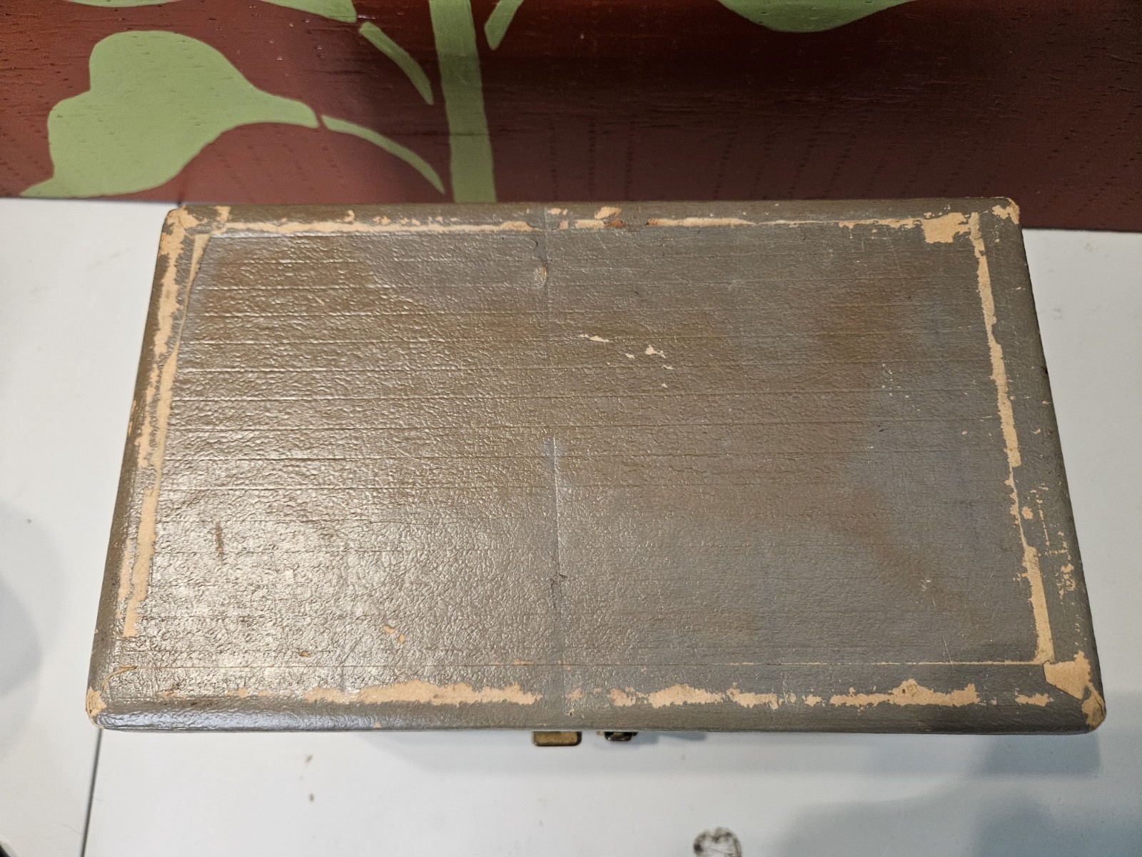 Vintage Train Vanity Make-Up Travel Gray Hard Case 11x6x6- No Key