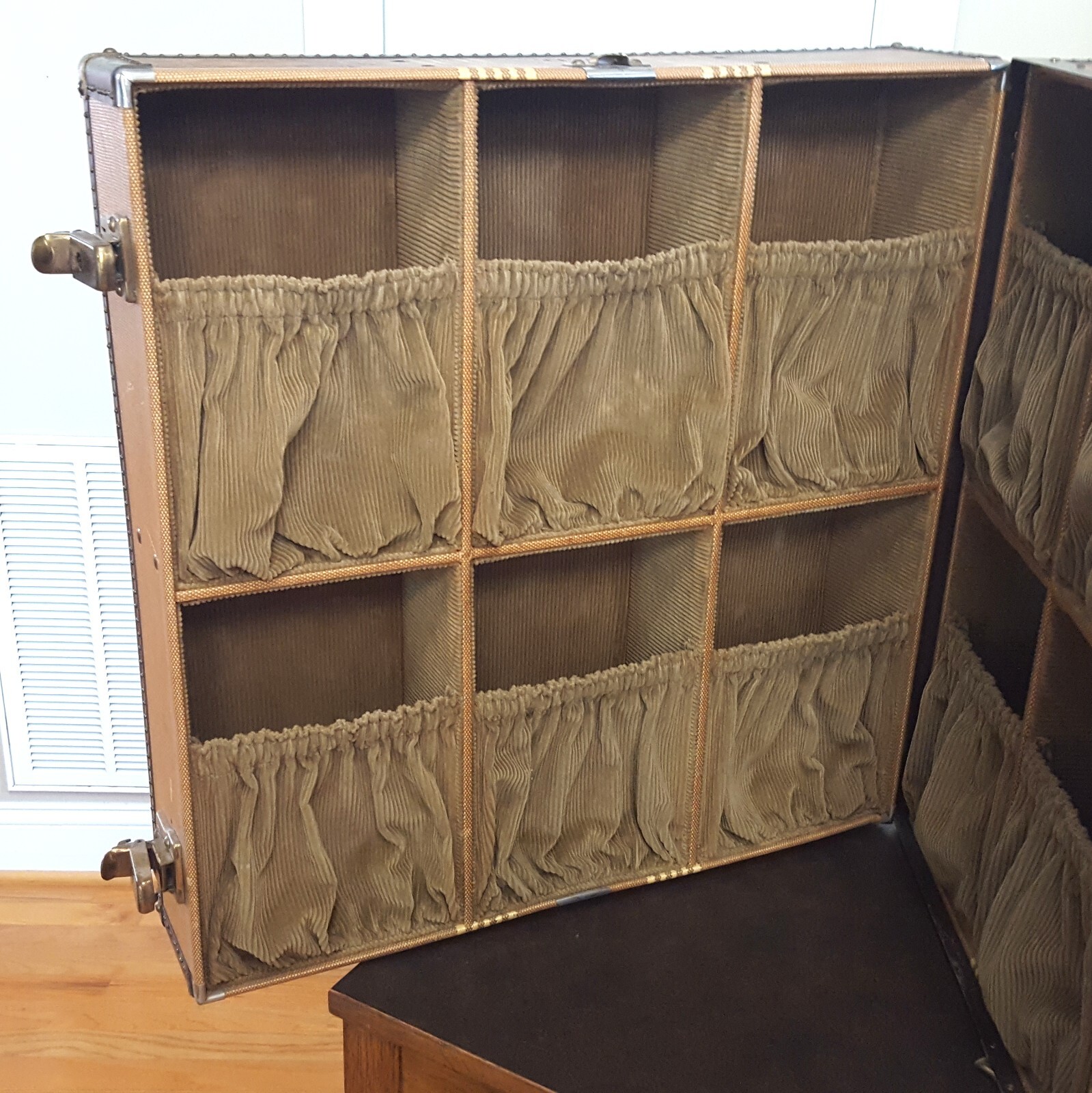 Vintage 1920s/40s Hartmann Shoe Suitcase Gibraltarized 12 Corduroy Compartments!