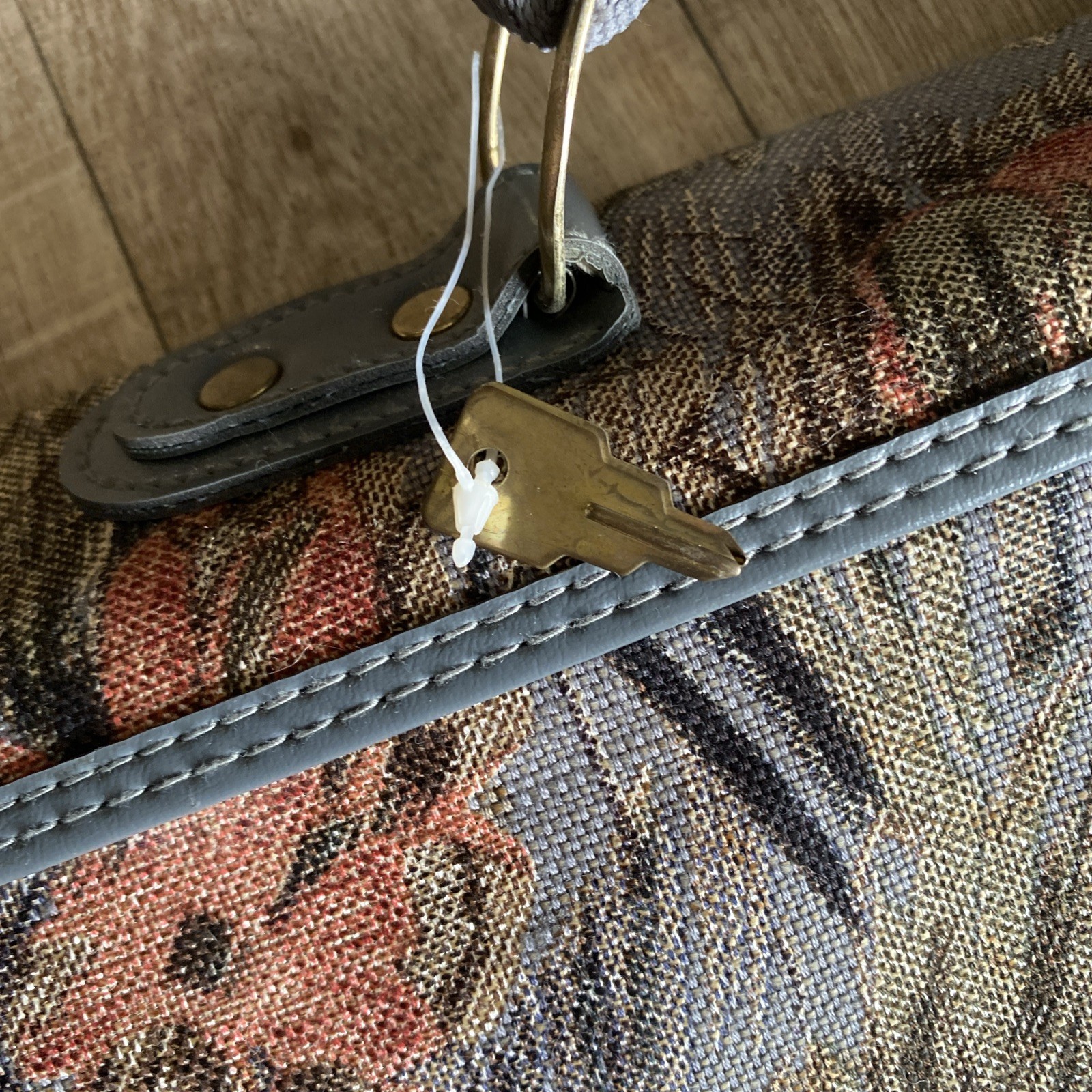 Vintage 80s Leisure Luggage Tapestry Floral & Gray Leather Trim Garment Bag