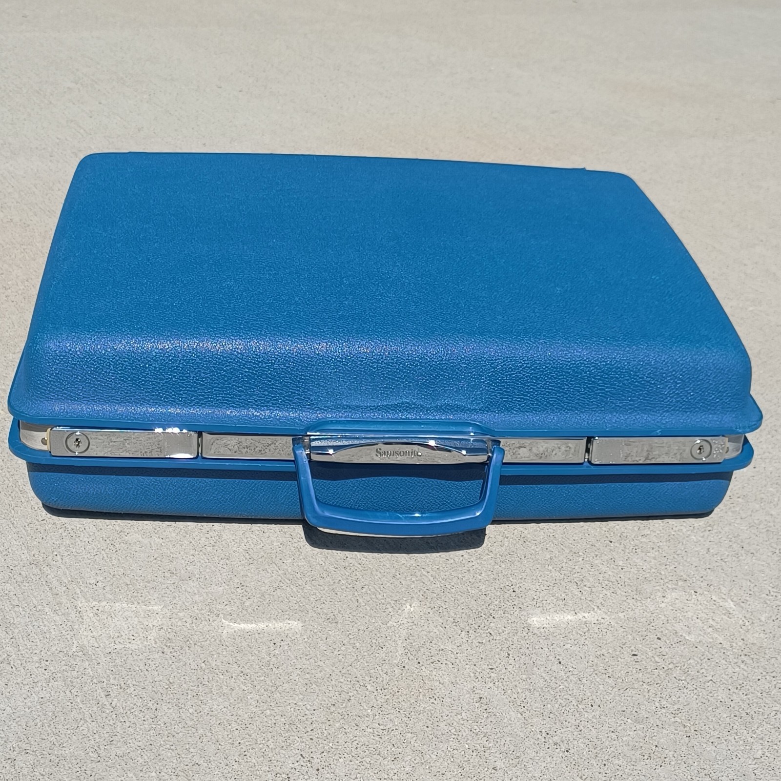 VTG Blue Samsonite Hardshell Suitcase 1950’s Saturn clean no key large