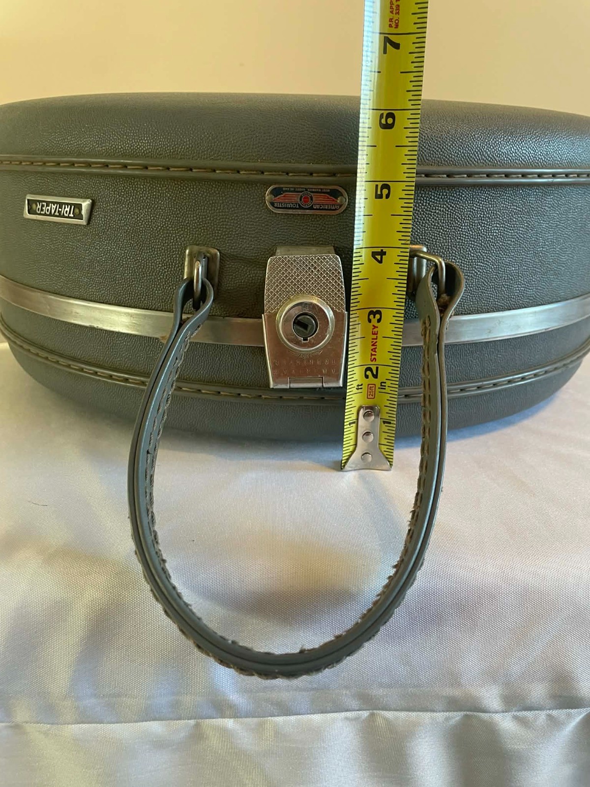 VINTAGE AMERICAN TOURISTER TIARA BLUE-GRAY ROUND HAT HARD CASE SUITCASE LUGGAGE