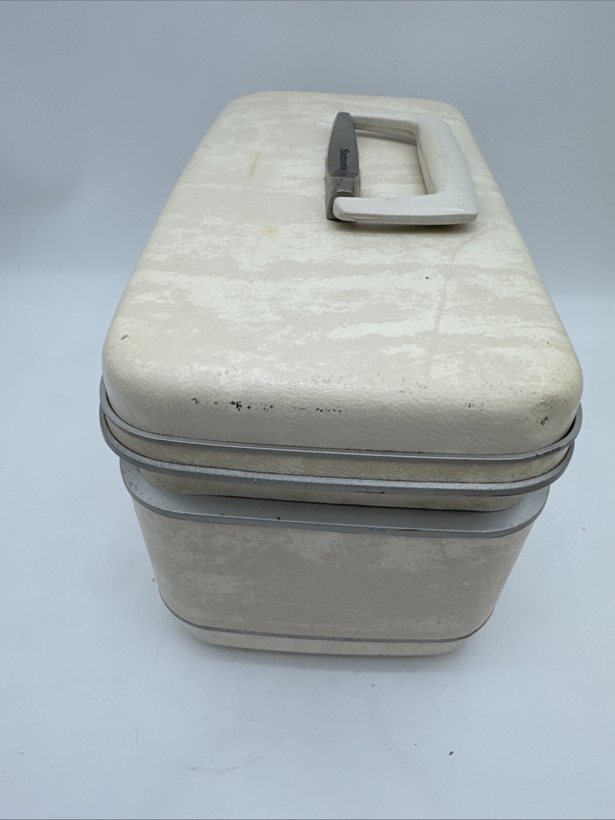 Vtg Samsonite Silhouette White Ivory Cream Train Cosmetics Makeup Case NO Keys