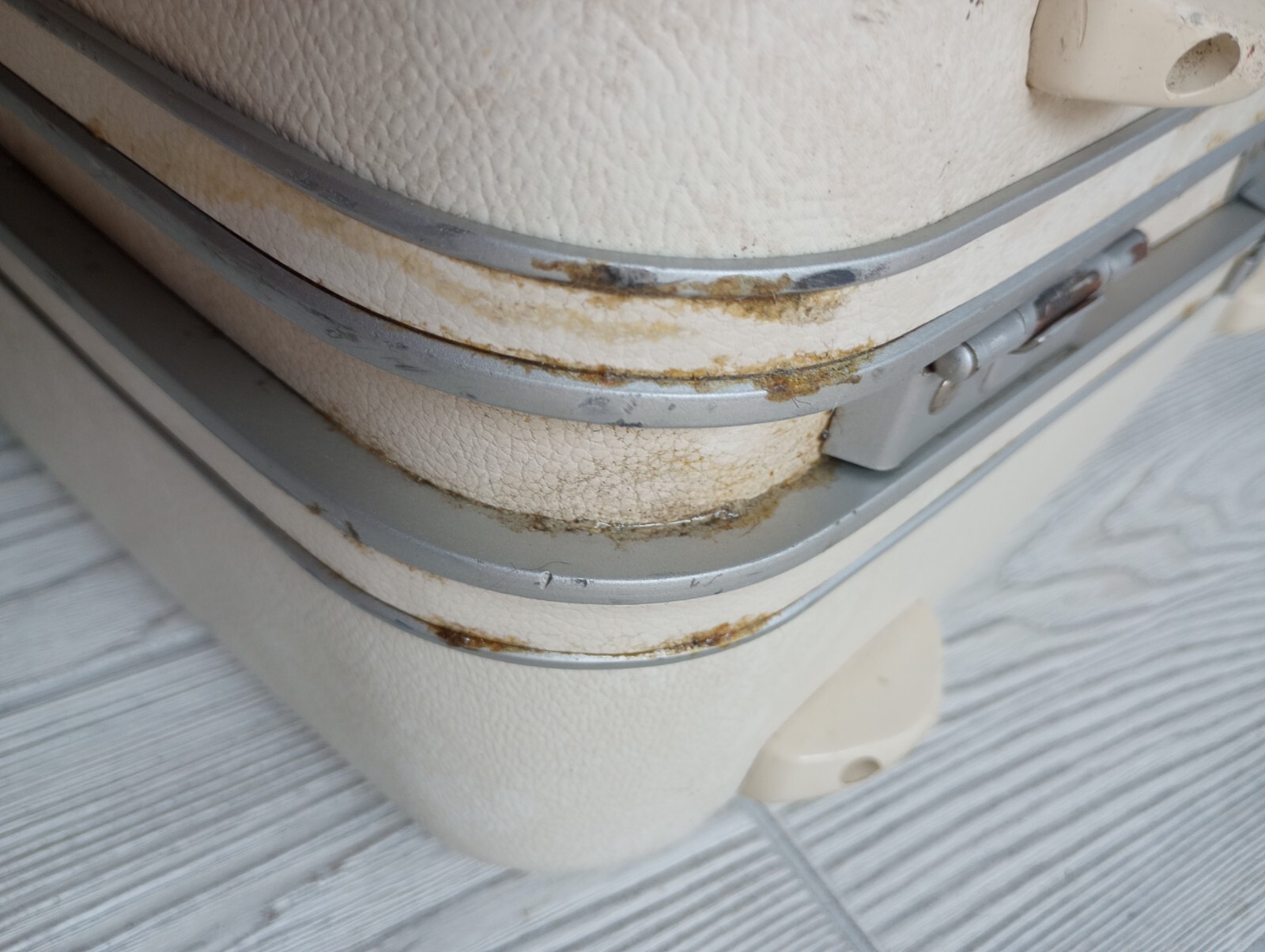 Vintage Samsonite Silhouette Honeymoon Strap Small Square Suitcase Ivory