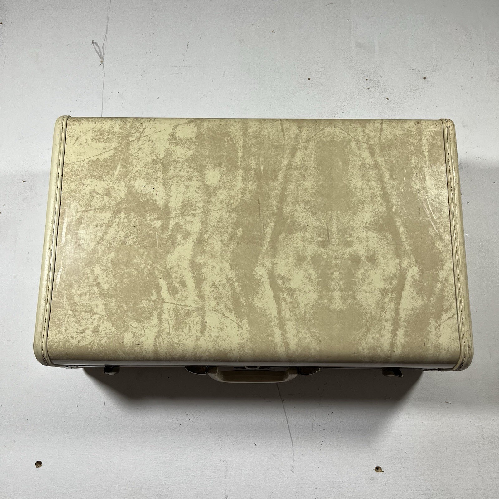 Vintage Samsonite Silhouette Marble Hardshell Suitcase Luggage Train Case Cream