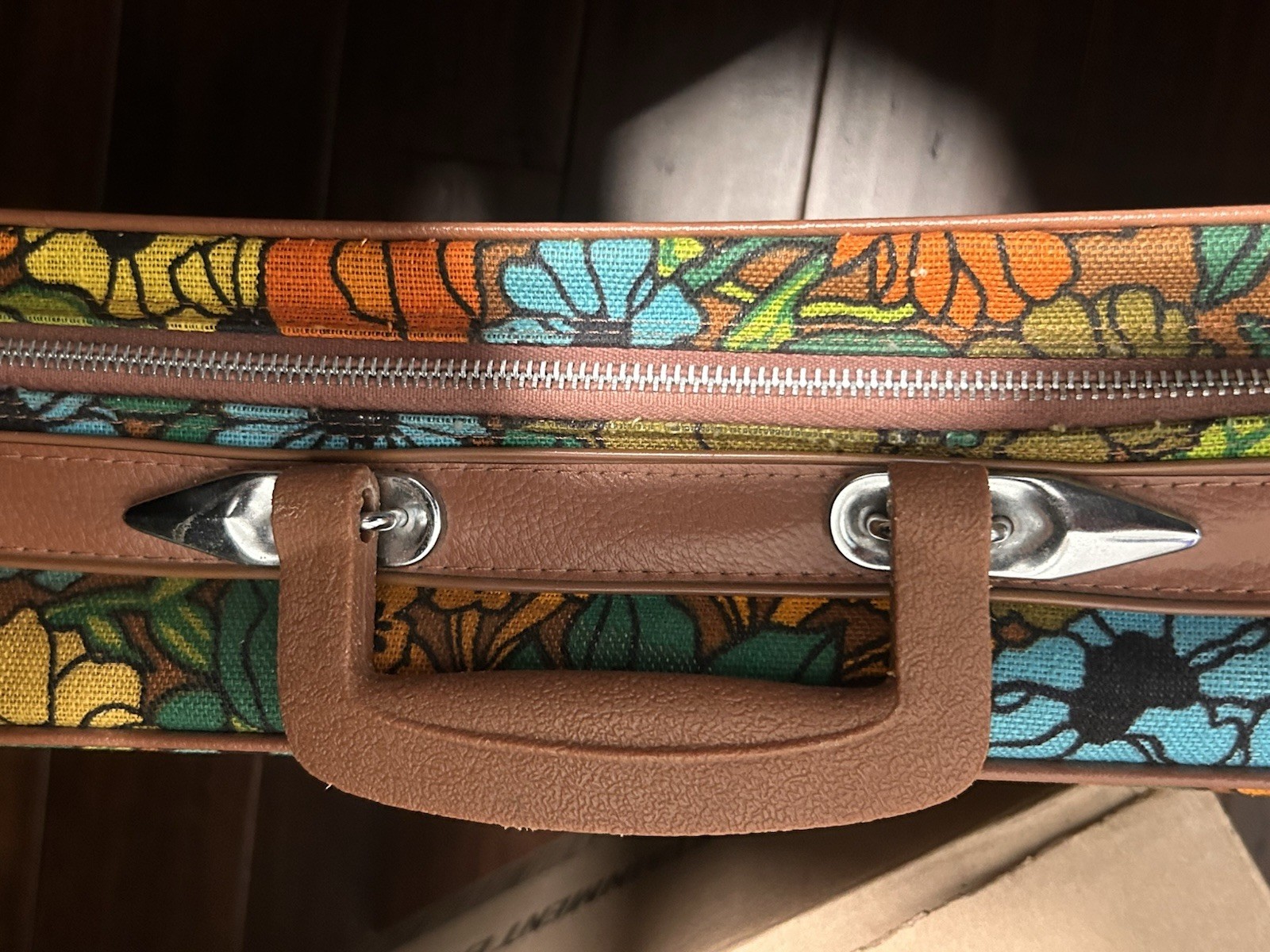 Vintage Flower Power Suitcase Luggage 60s-70’s BoHo Hippee bold galaxy trav-ler