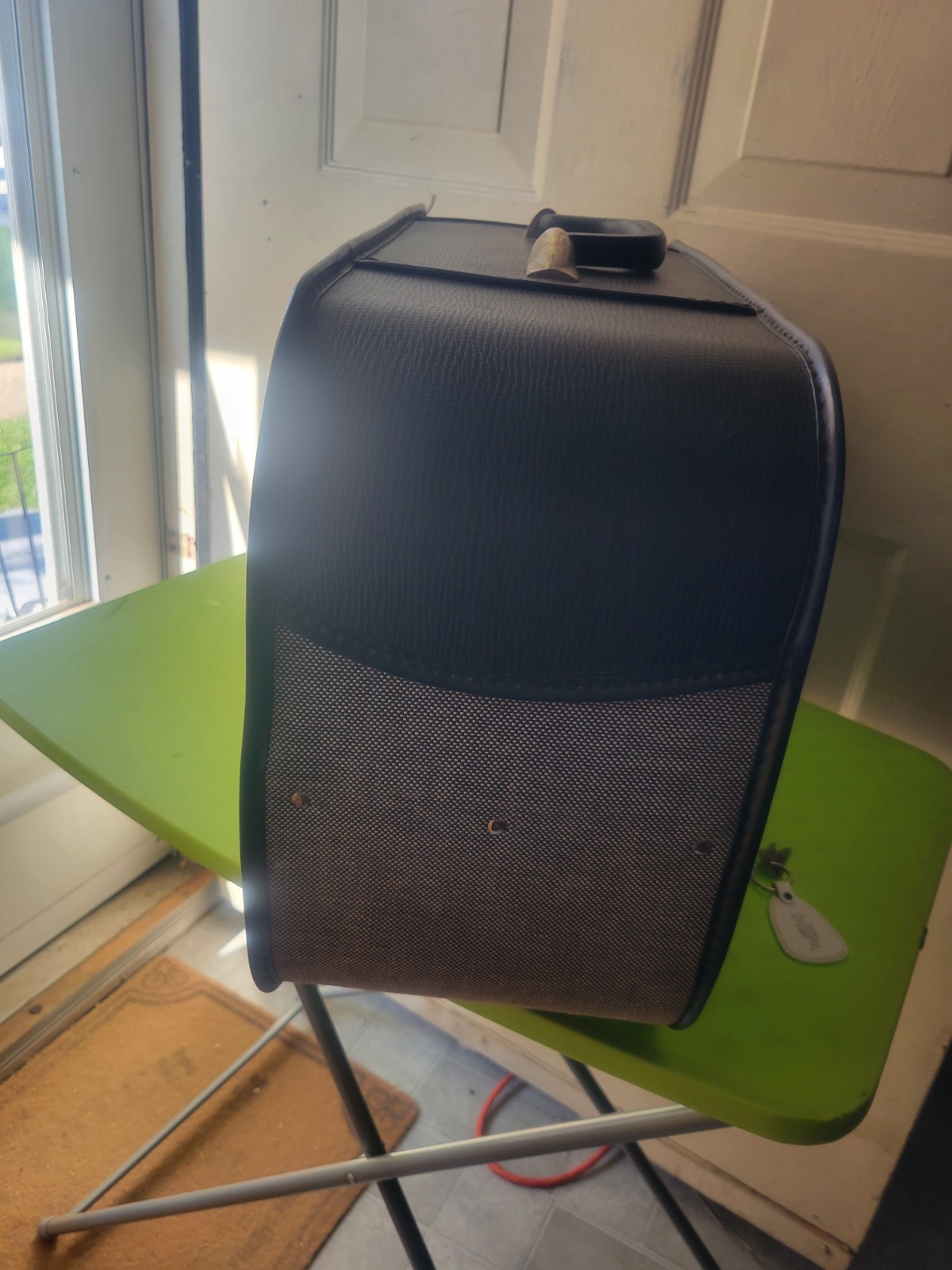 Vintage Gray Grasshopper Luggage Suitcase 21″x13″x7″ W/keys Lockable