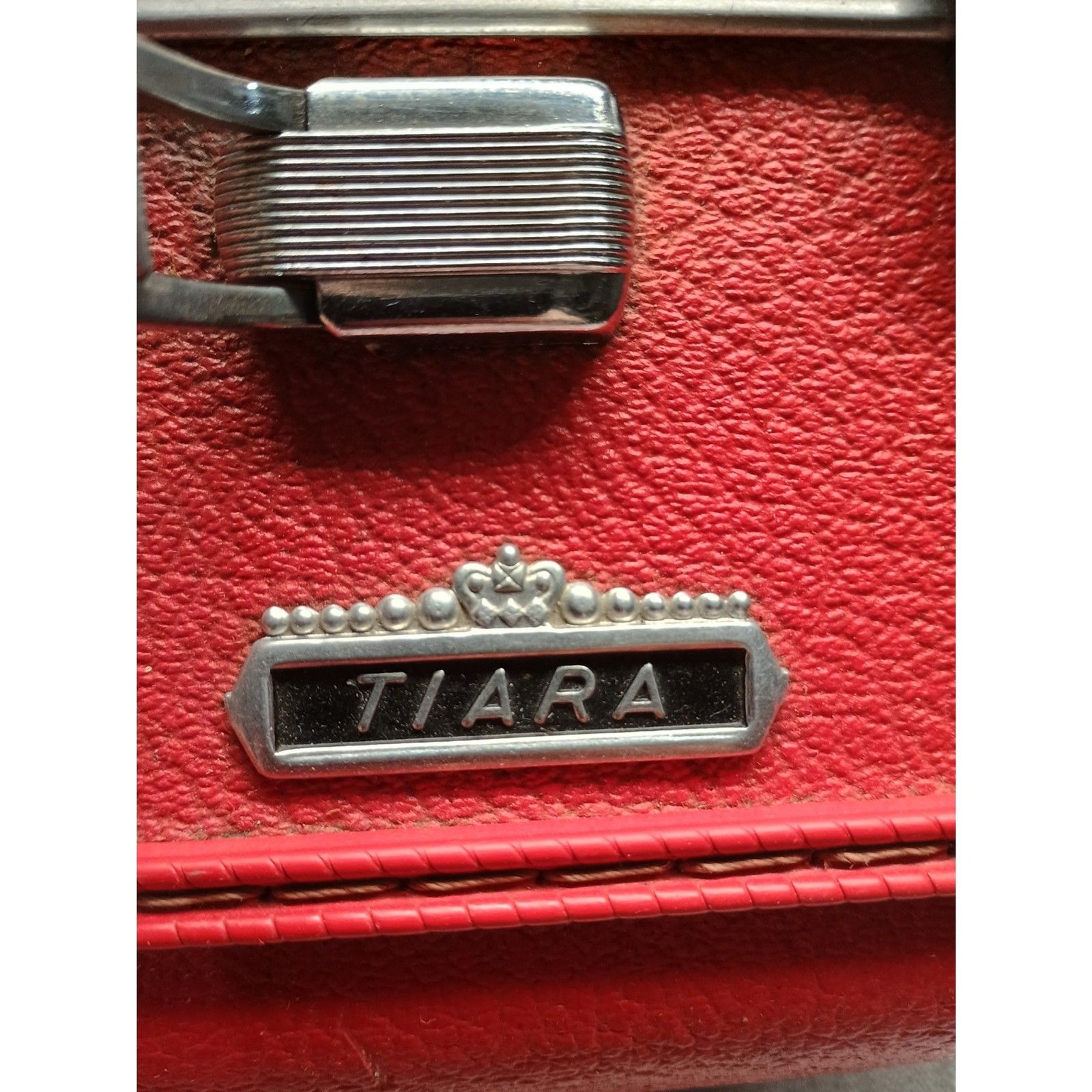 Vintage Red American Tourister Tiara 21in suitcase with key