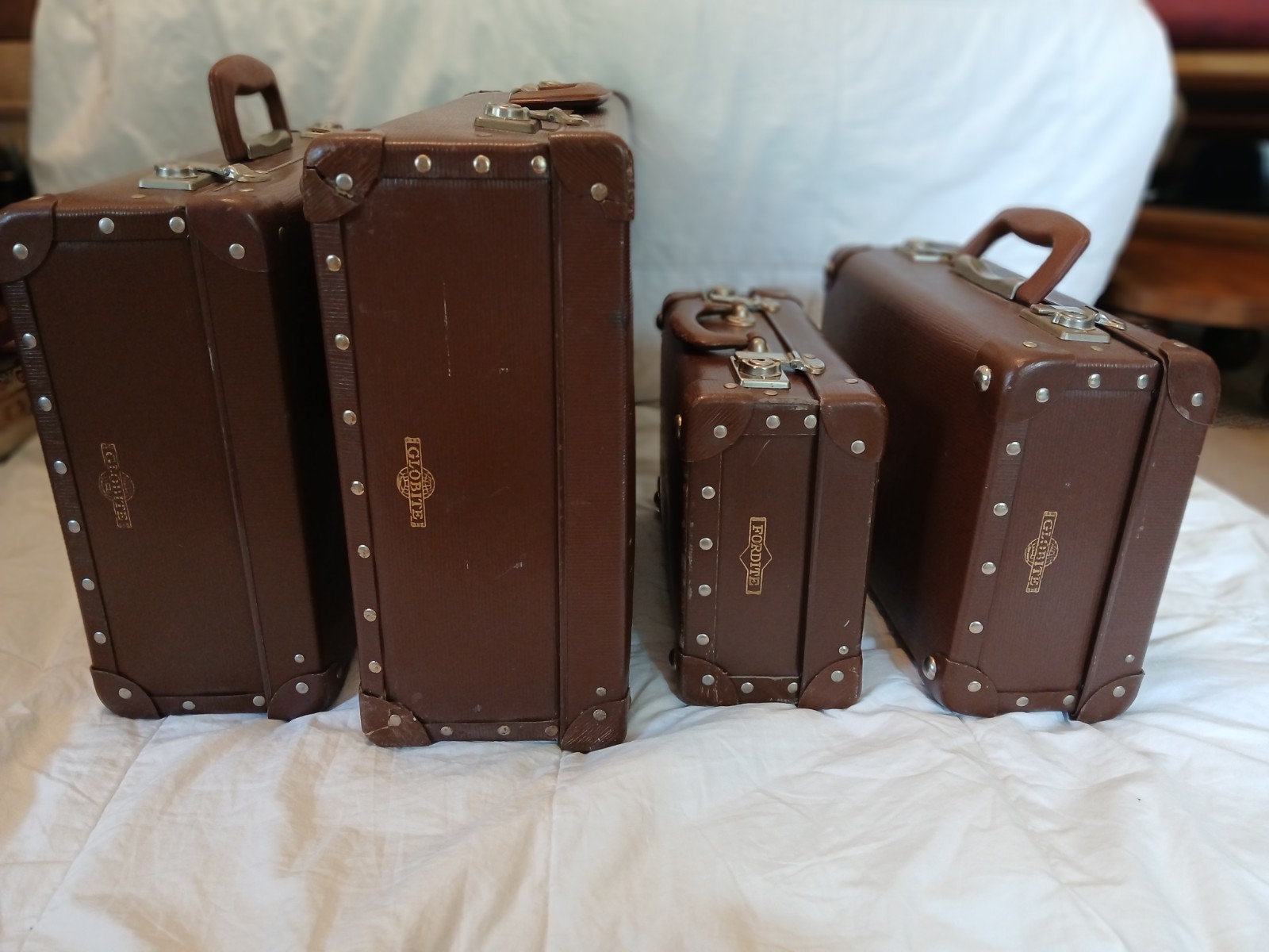 Set Of 4 Globite School Cases Vulcanised Fibre Cheney Hinges Ford Sherington NSW