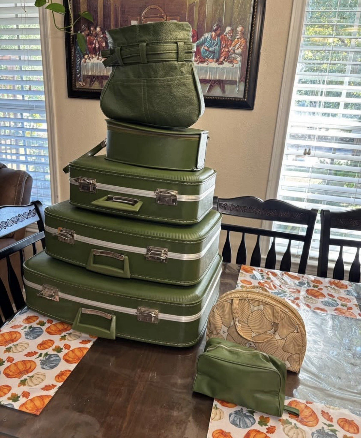 Avocado Green Eggshell Vintage Luggage/Suitcase