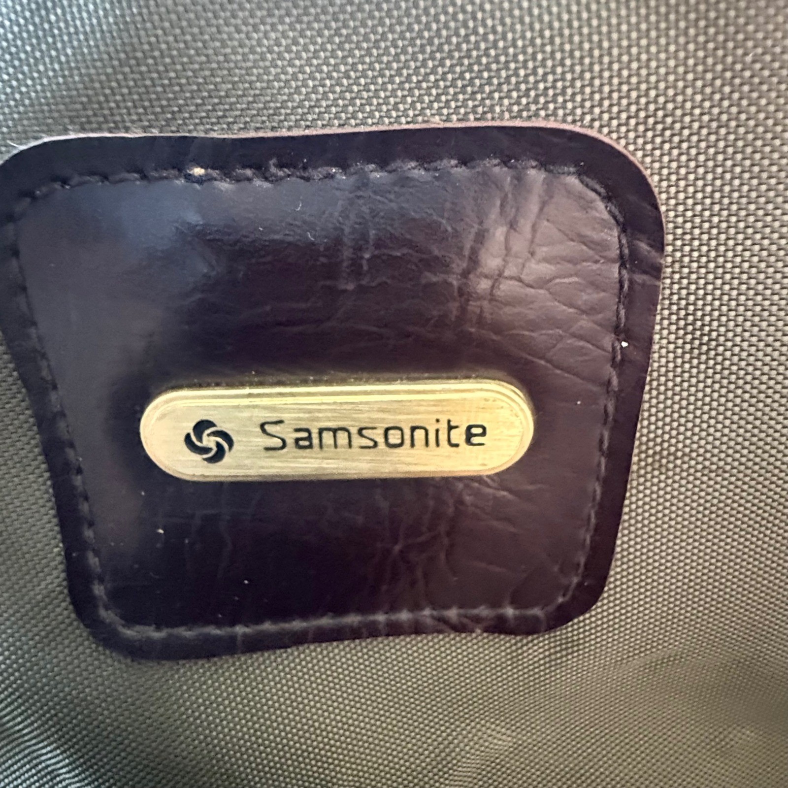 Samsonite Duffel Bag Unisex Large Olive Green Good Vintage Nylon Travel Carry On