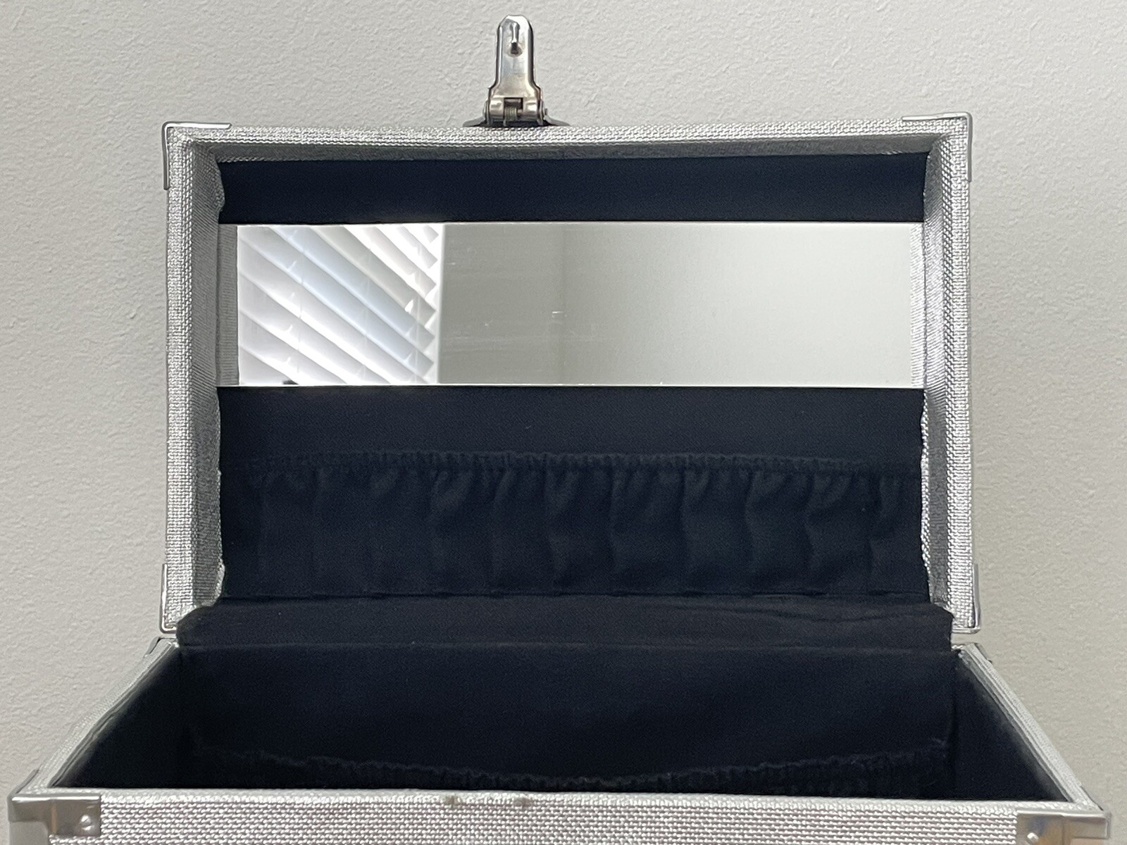 Vintage Cosmetic Travel Case – Silver Metallic Fabric – very clean