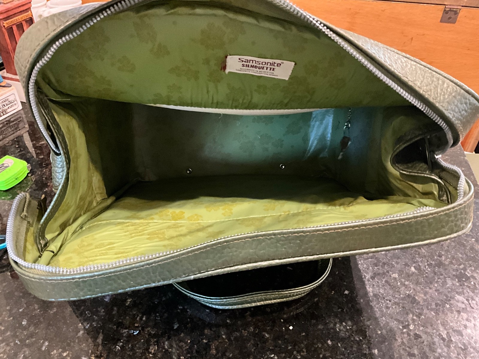 Vintage Samsonite Silhouette Green Train Case Carry On Travel Vanity Bag w/ Keys