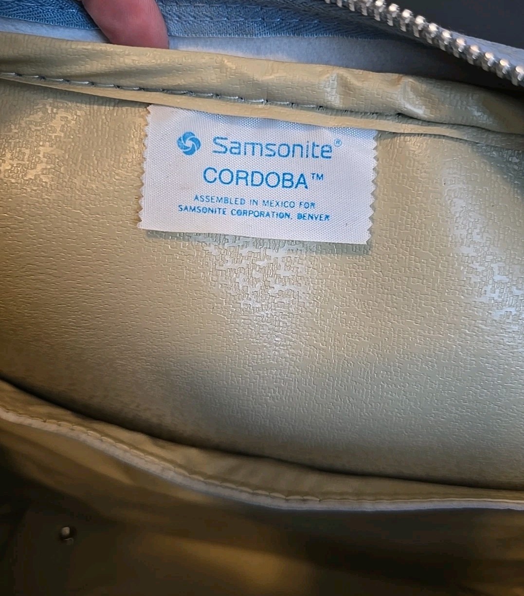 Vintage Samsonite Cordoba Carry On / Laptop Case Shoulder Travel Bag Light Blue
