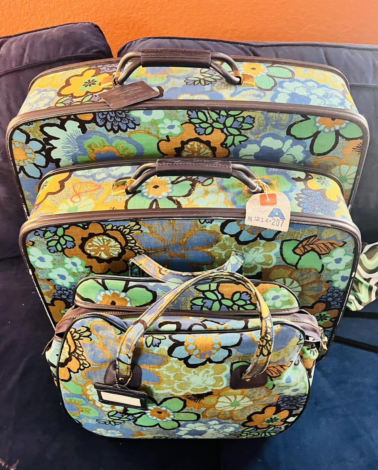 🔥RARE VINTAGE 1960’s FLORAL TAPESTRY LUGGAGE SET OF 3 CARRY ON RETAIL $700