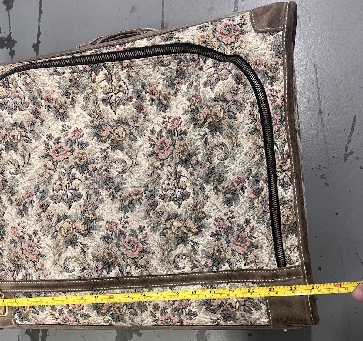 Vintage French Luggage Co Gray Floral Rose Tapestry & Suede Leather 23″ Suitcase