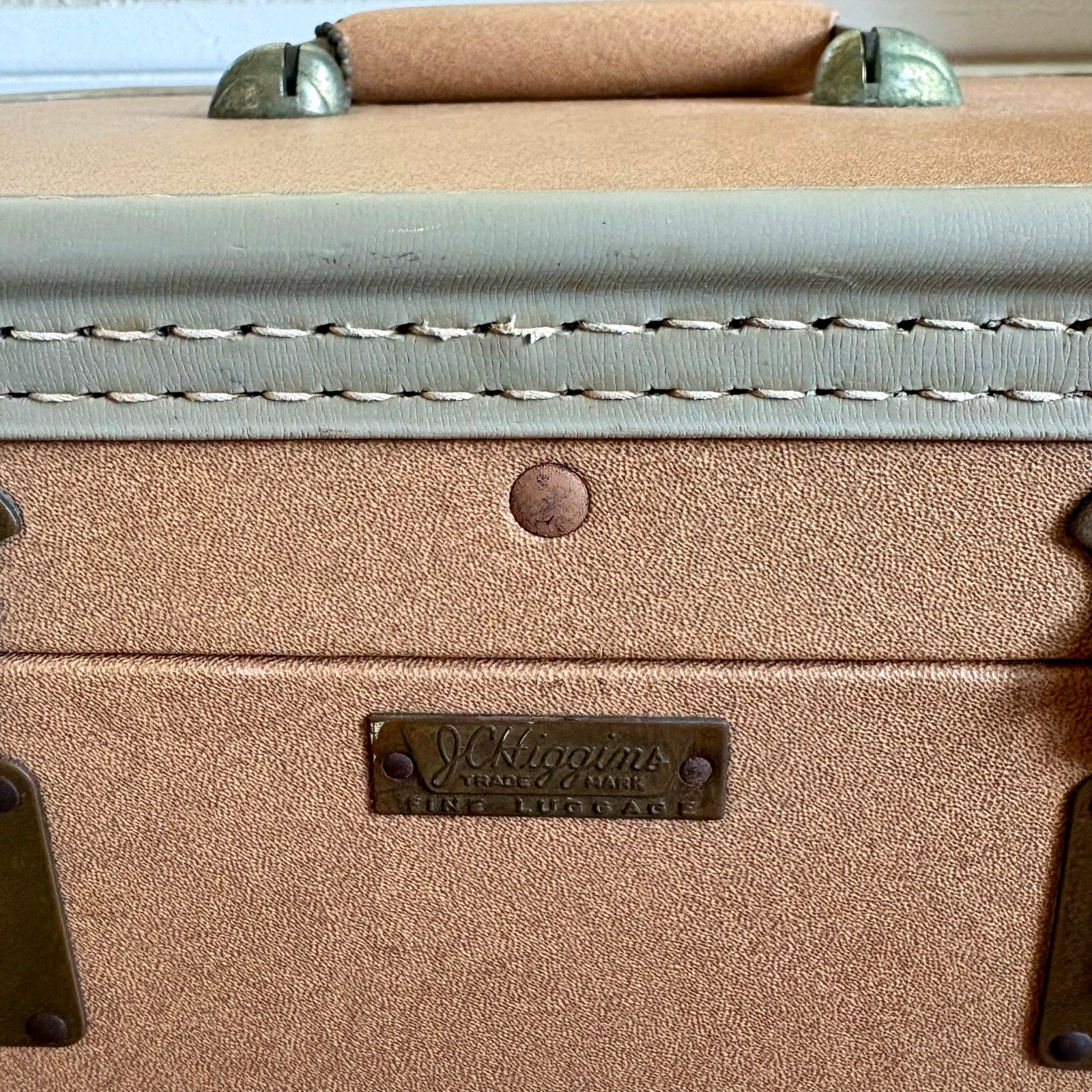 Vintage JC Higgins Train Case Vanity Luggage Plaid Lined Travel Case
