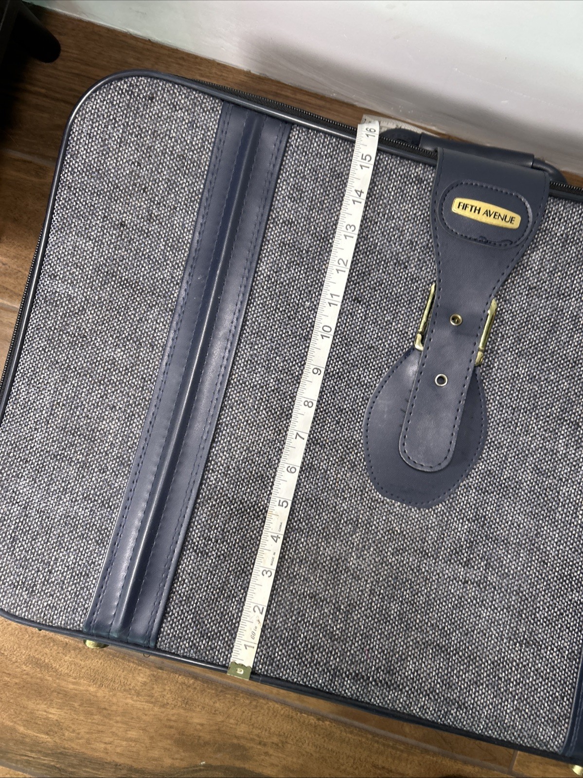 Vintage Fifth avenue Luggage